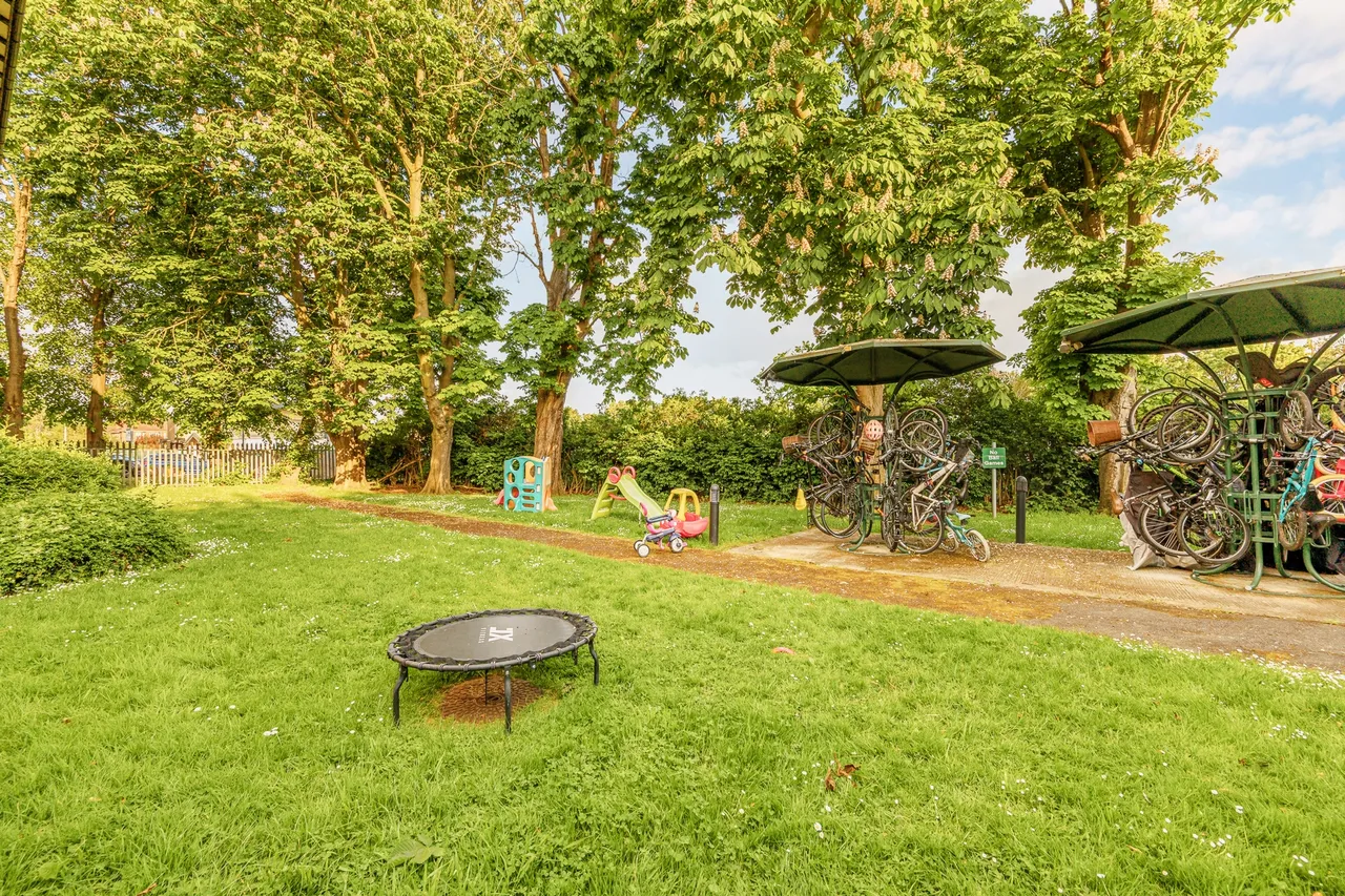 Beechwood Grove, Acton, W3 7HX, photo 9
