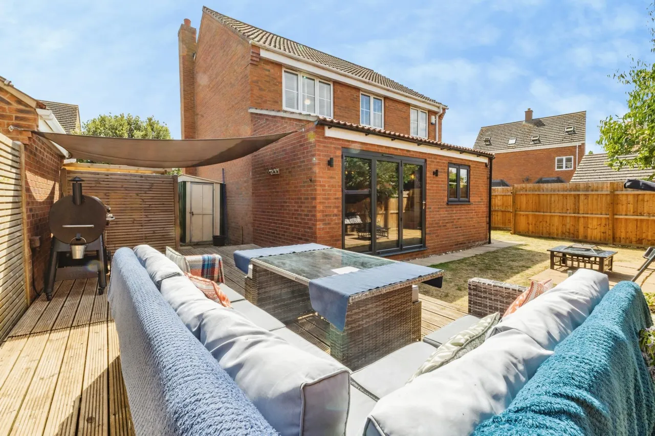 Elder Close, Witham St Hughs, LN6, photo 18