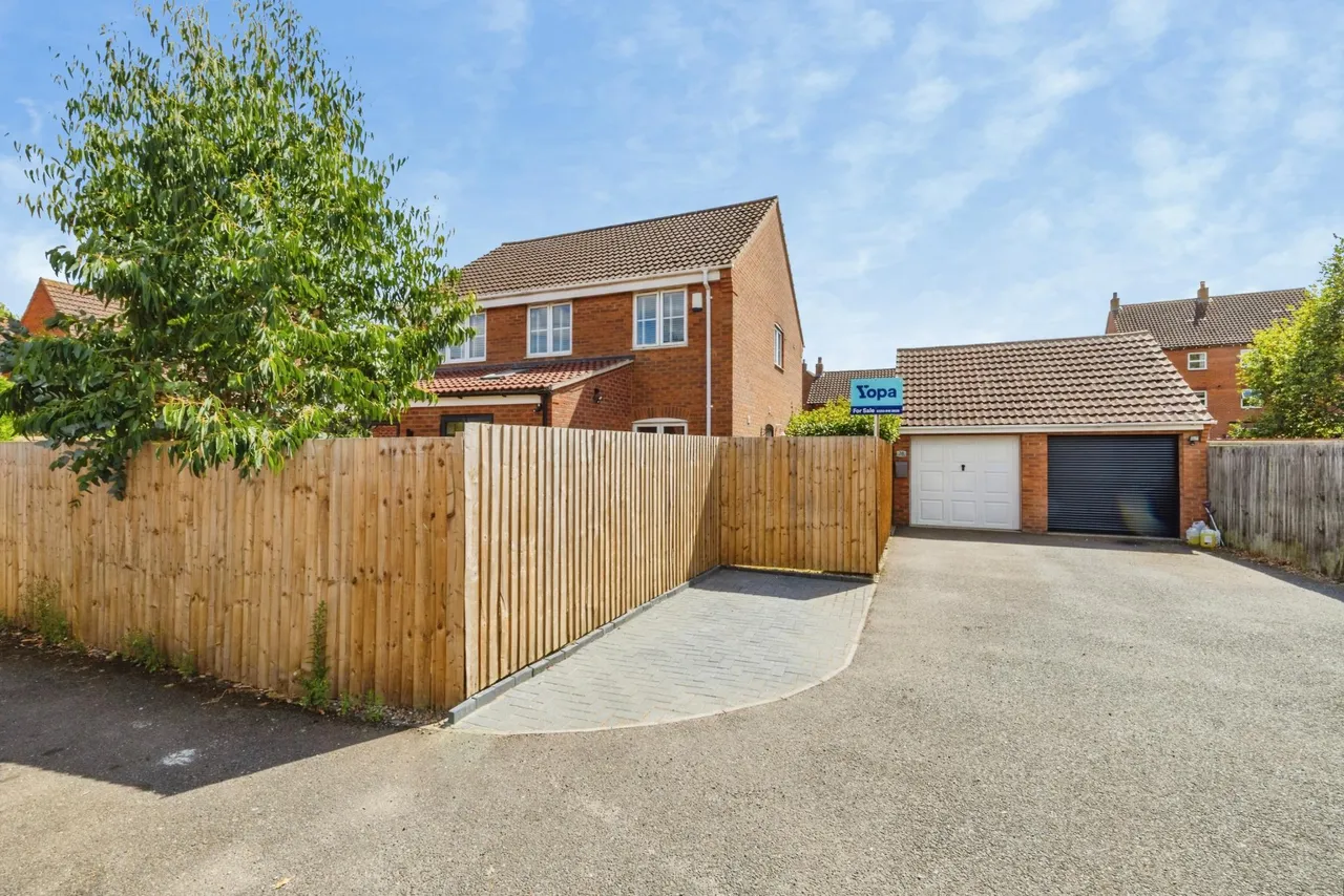 Elder Close, Witham St Hughs, LN6, photo 20
