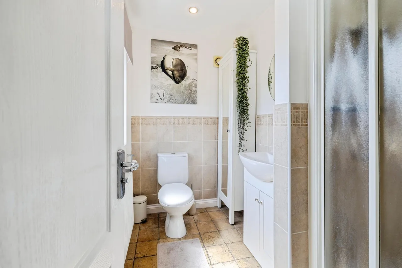 Elder Close, Witham St Hughs, LN6, photo 12
