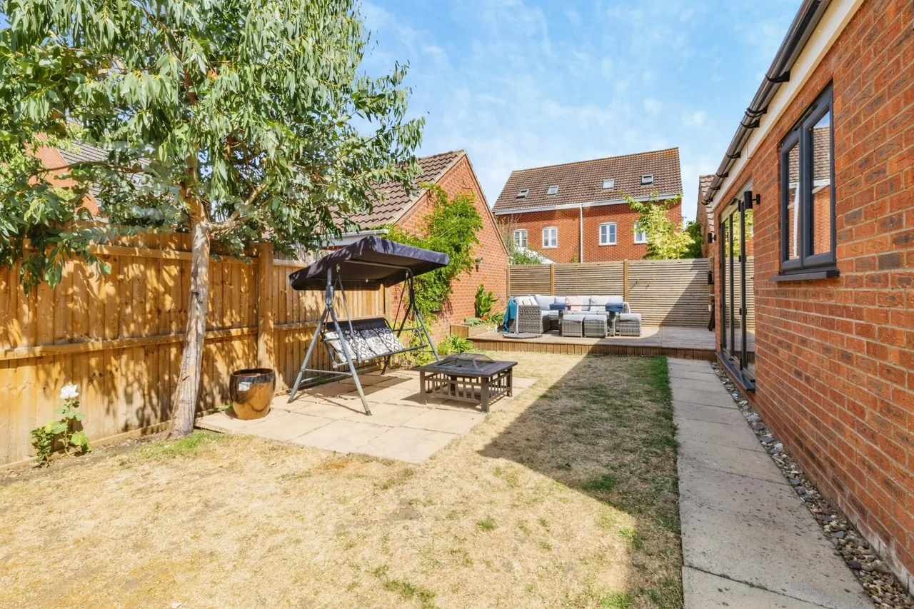 Elder Close, Witham St Hughs, LN6, photo 19