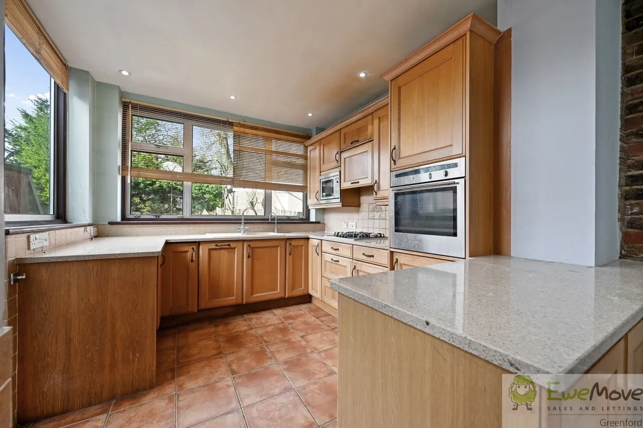 Methuen Road, Edgware, HA8, photo 5