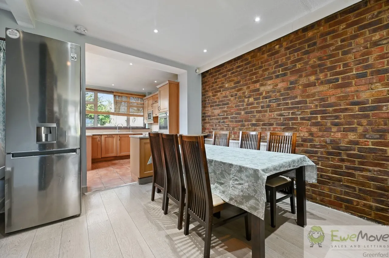 Methuen Road, Edgware, HA8, photo 6