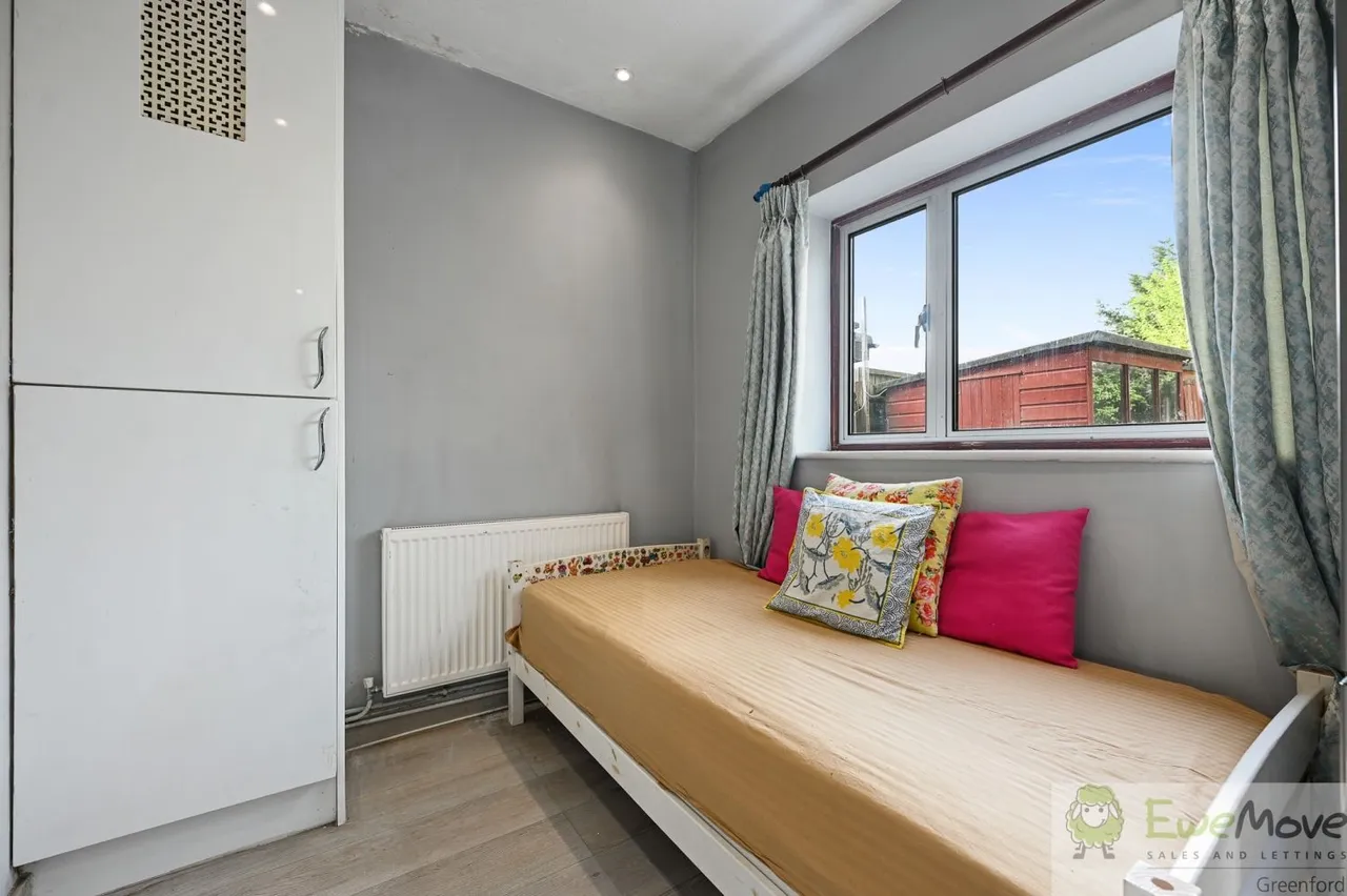 Methuen Road, Edgware, HA8, photo 9