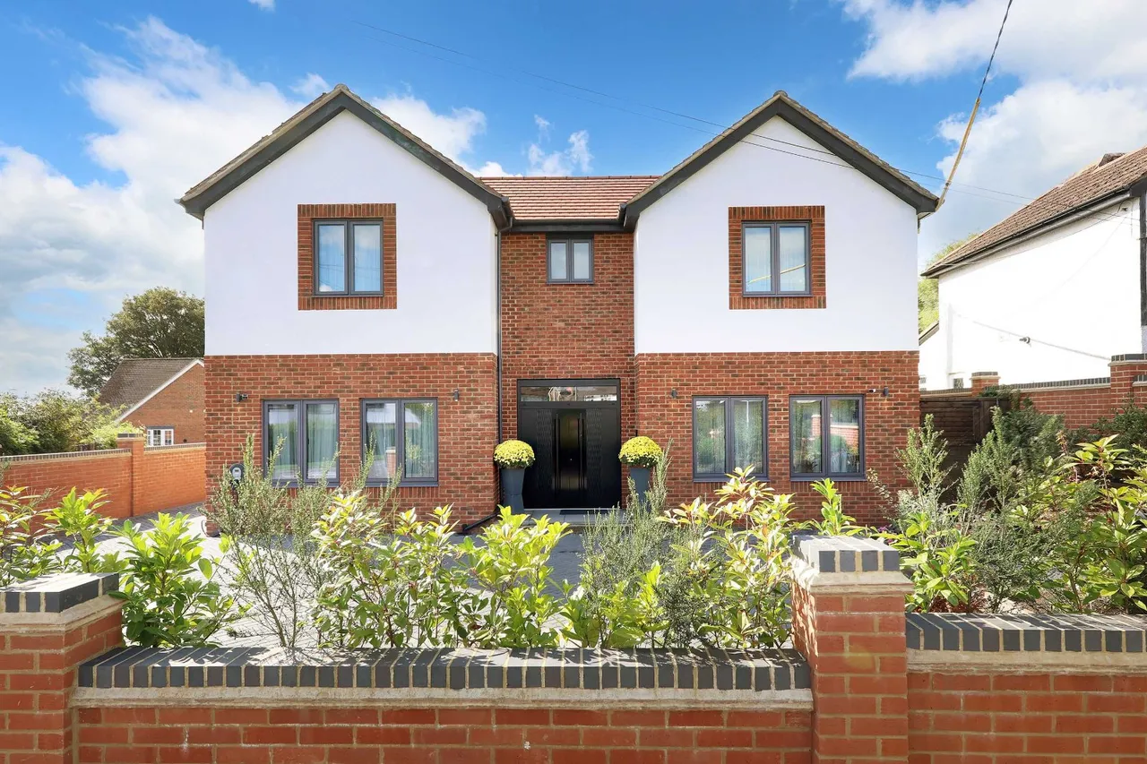 4 bed house for sale, Plomer Green Lane, Downley, HP13