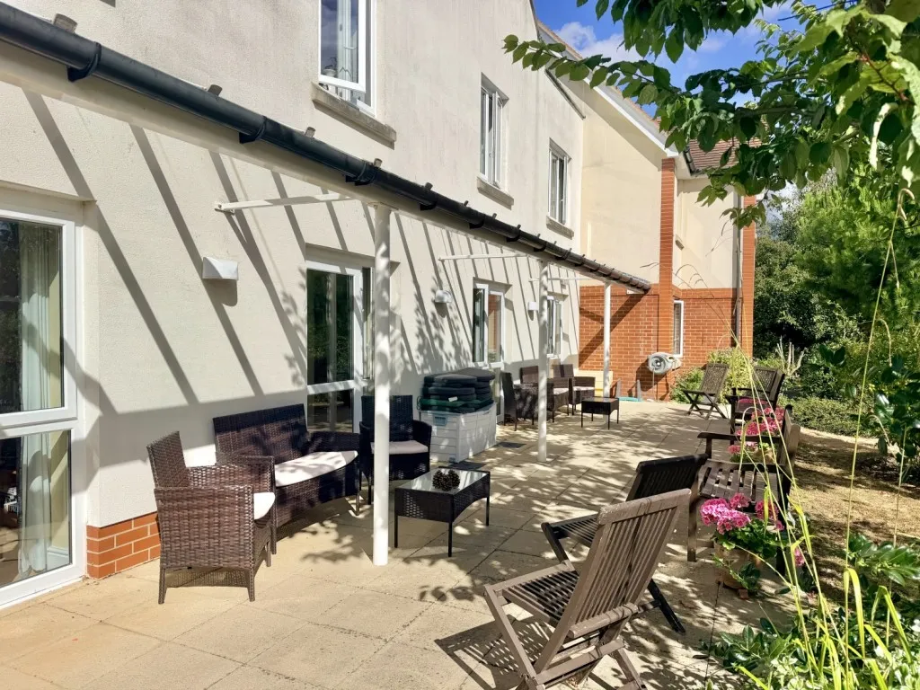 Avenue Road, Lymington, SO41, photo 9