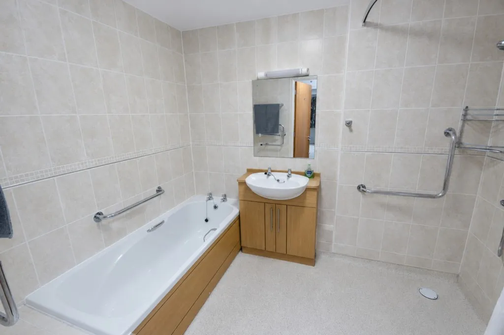 Avenue Road, Lymington, SO41, photo 8