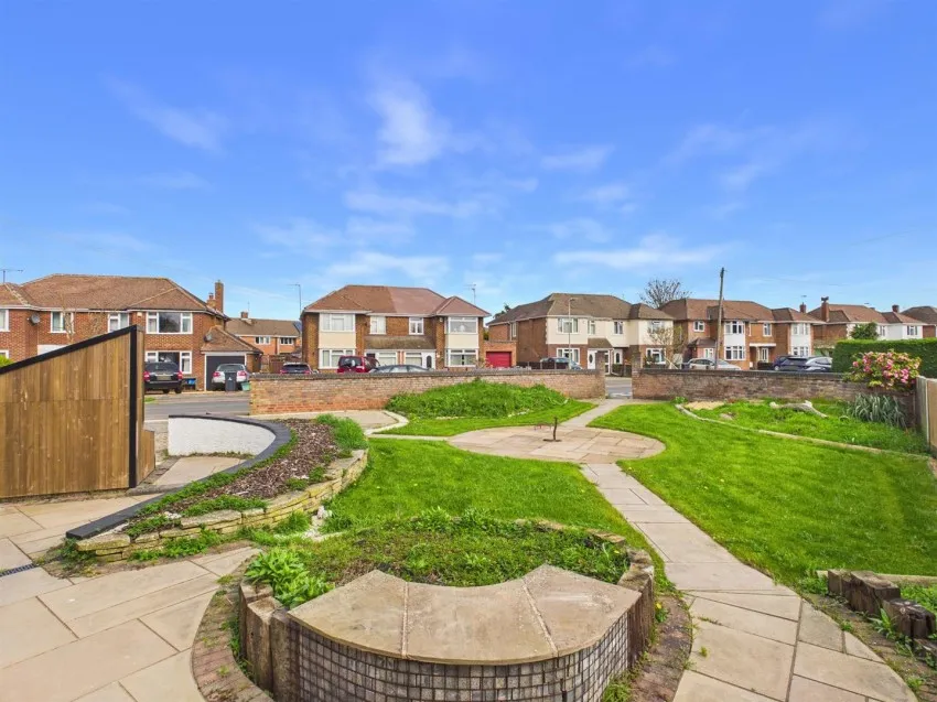 Lea Crescent, Longlevens, photo 28
