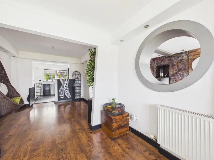 Lea Crescent, Longlevens, photo 8