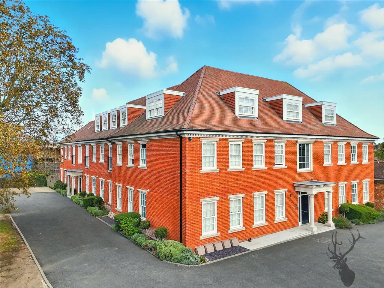 Chigwell, IG7, photo 29
