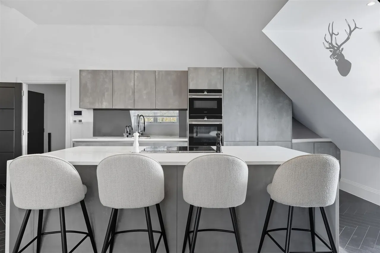 Chigwell, IG7, photo 6