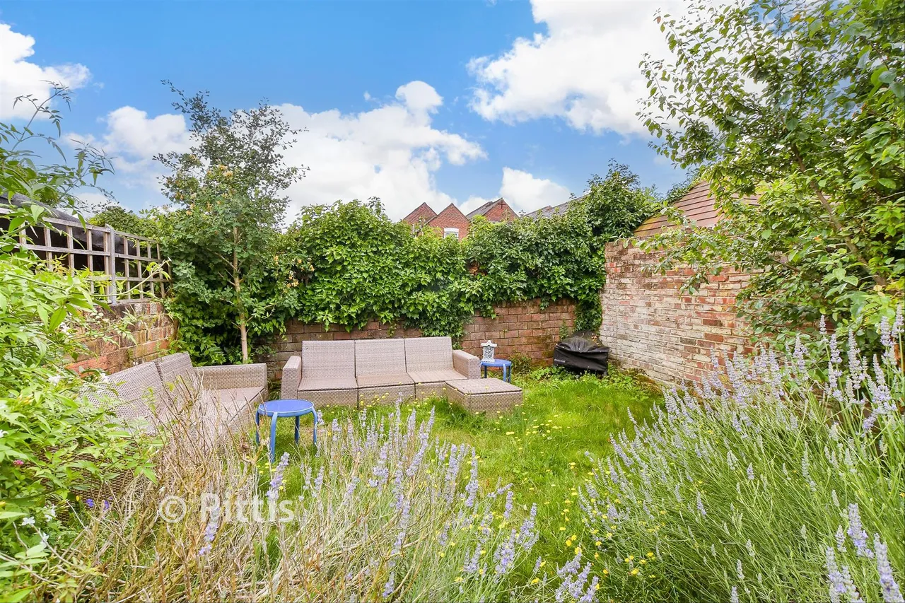 Mill Hill Road, Cowes, PO31, photo 12