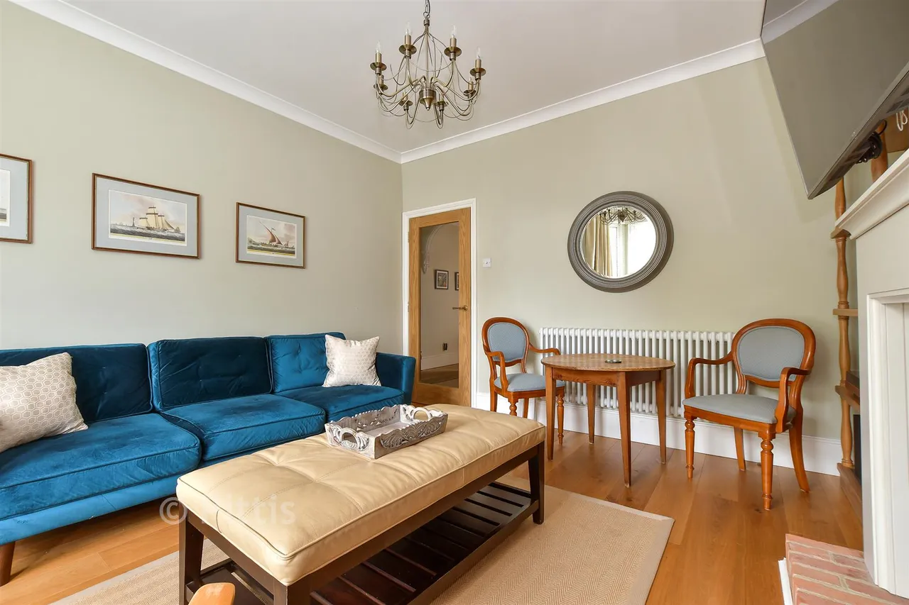 Mill Hill Road, Cowes, PO31, photo 5
