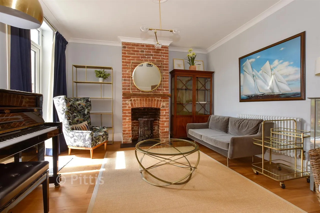 Mill Hill Road, Cowes, PO31, photo 6