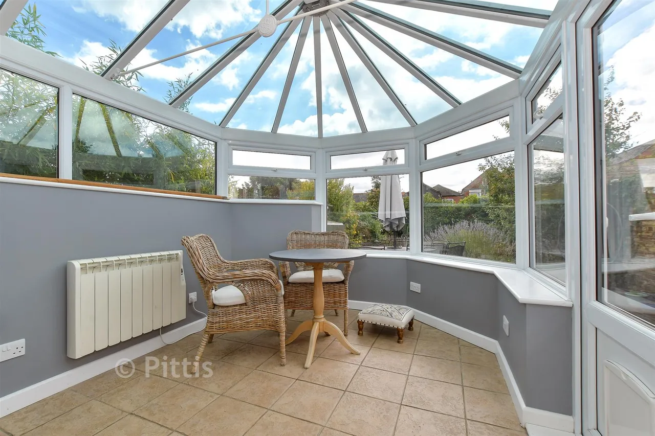 Mill Hill Road, Cowes, PO31, photo 8