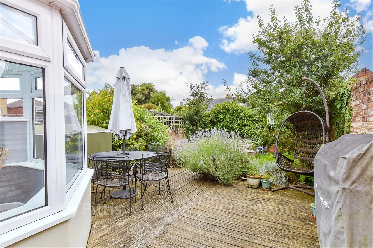 Mill Hill Road, Cowes, PO31, photo 11