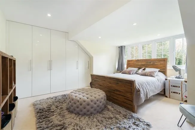Beech Avenue, Effingham, KT24, photo 11