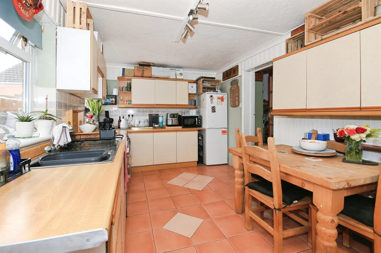 Cemetery Road, Peterborough, PE7, photo 10