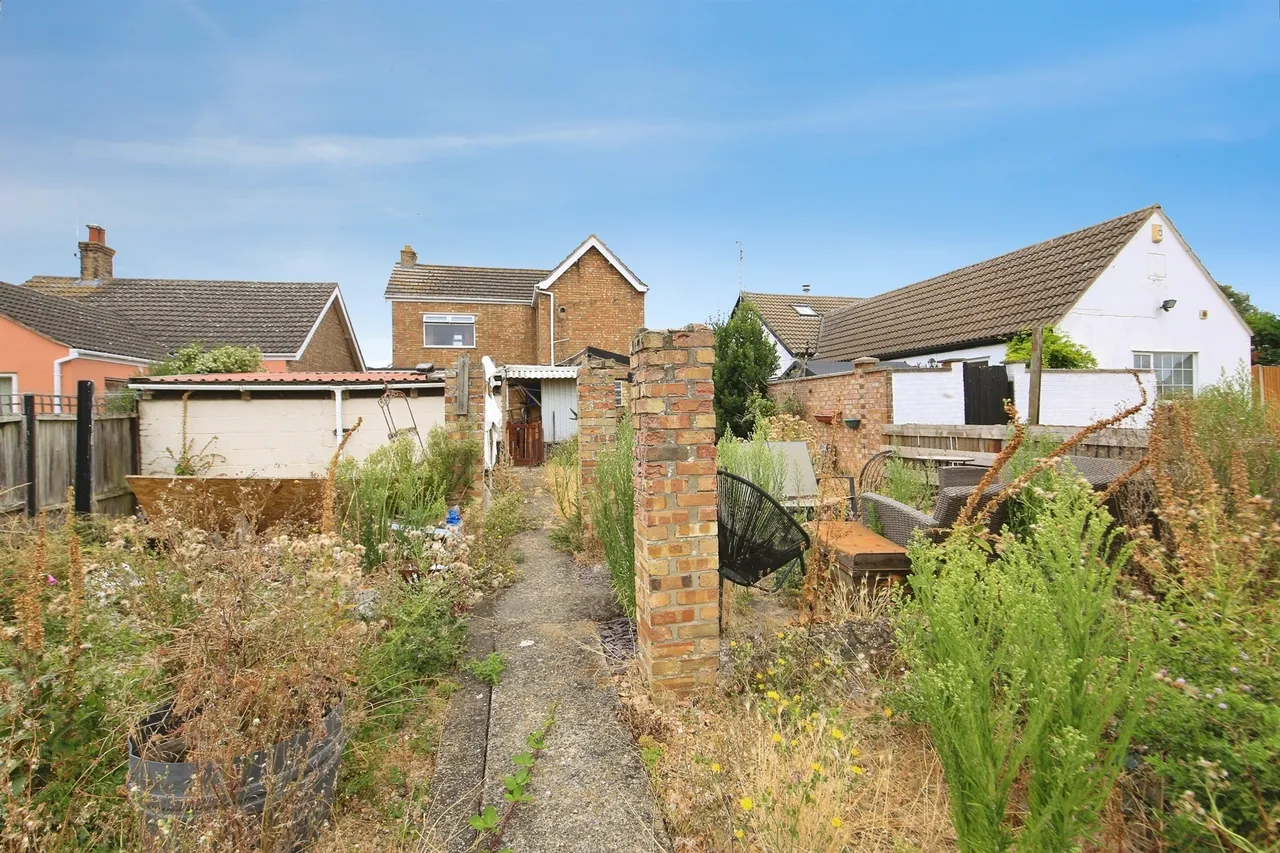 Cemetery Road, Peterborough, PE7, photo 17