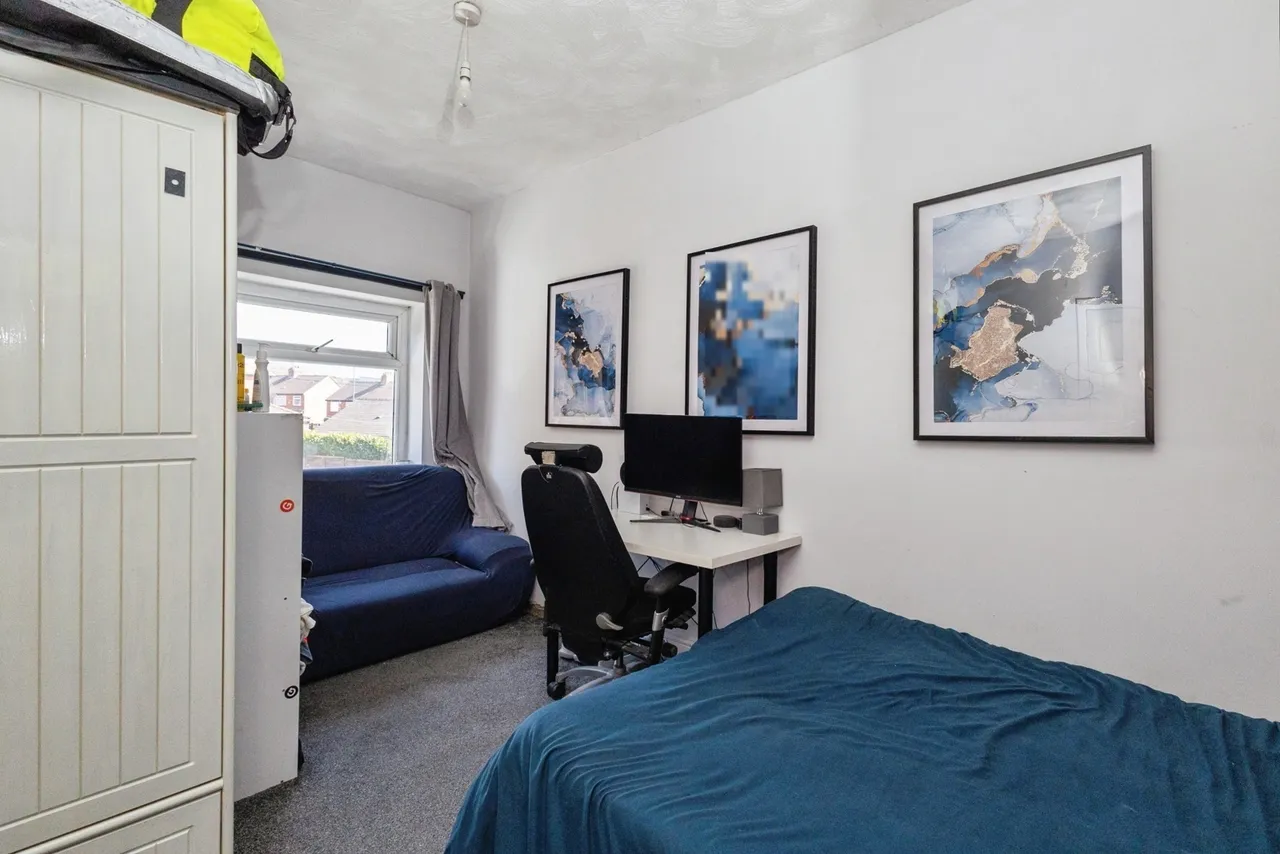 Queens Road, Ashton-under-Lyne, Greater Manchester, OL6, photo 13