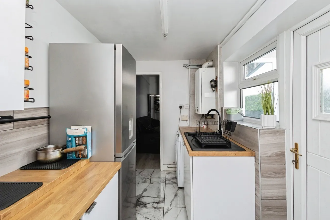 Queens Road, Ashton-under-Lyne, Greater Manchester, OL6, photo 8