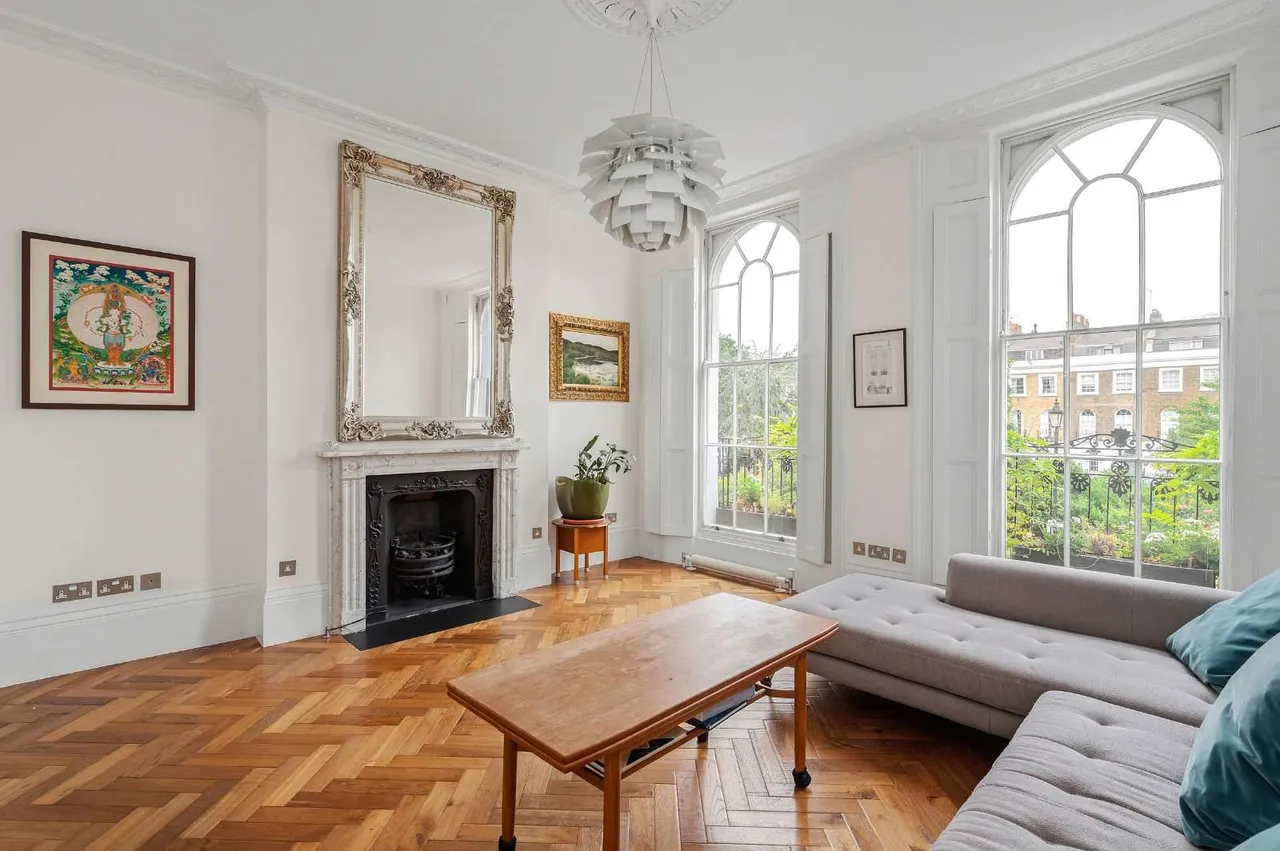 5 bed house to rent — Gibson Square, London, N1 0RA