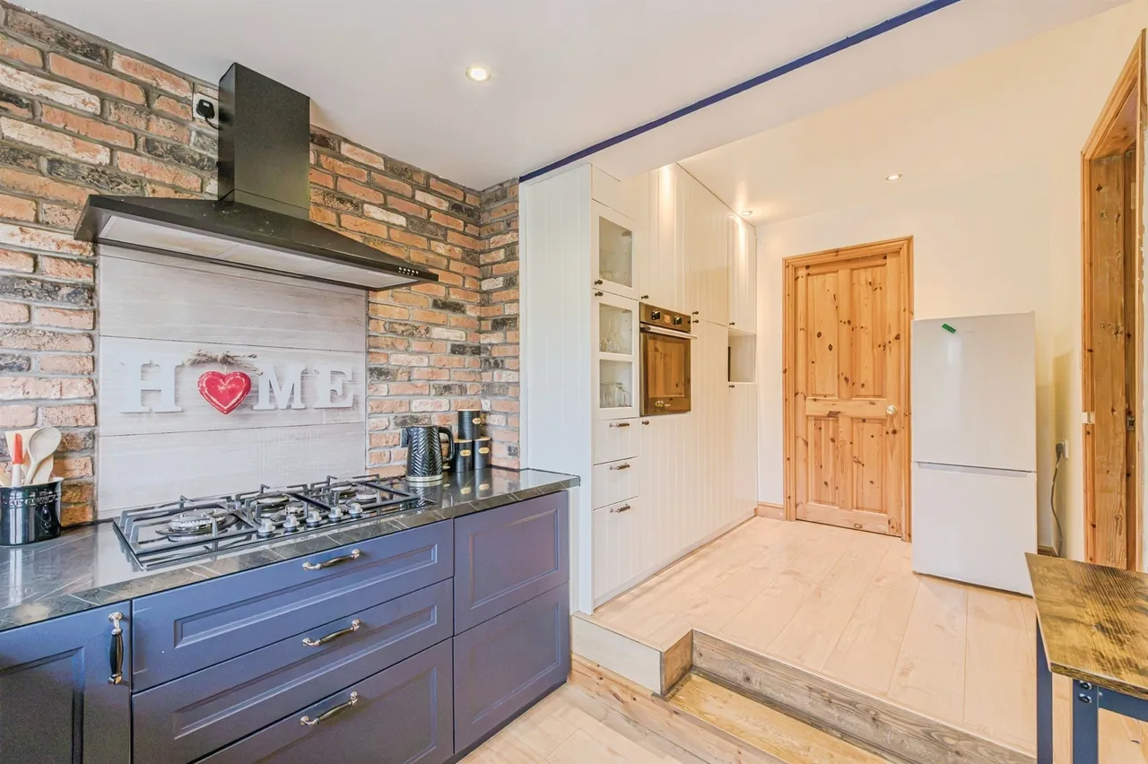Torc Avenue, Tamworth, B77, photo 11