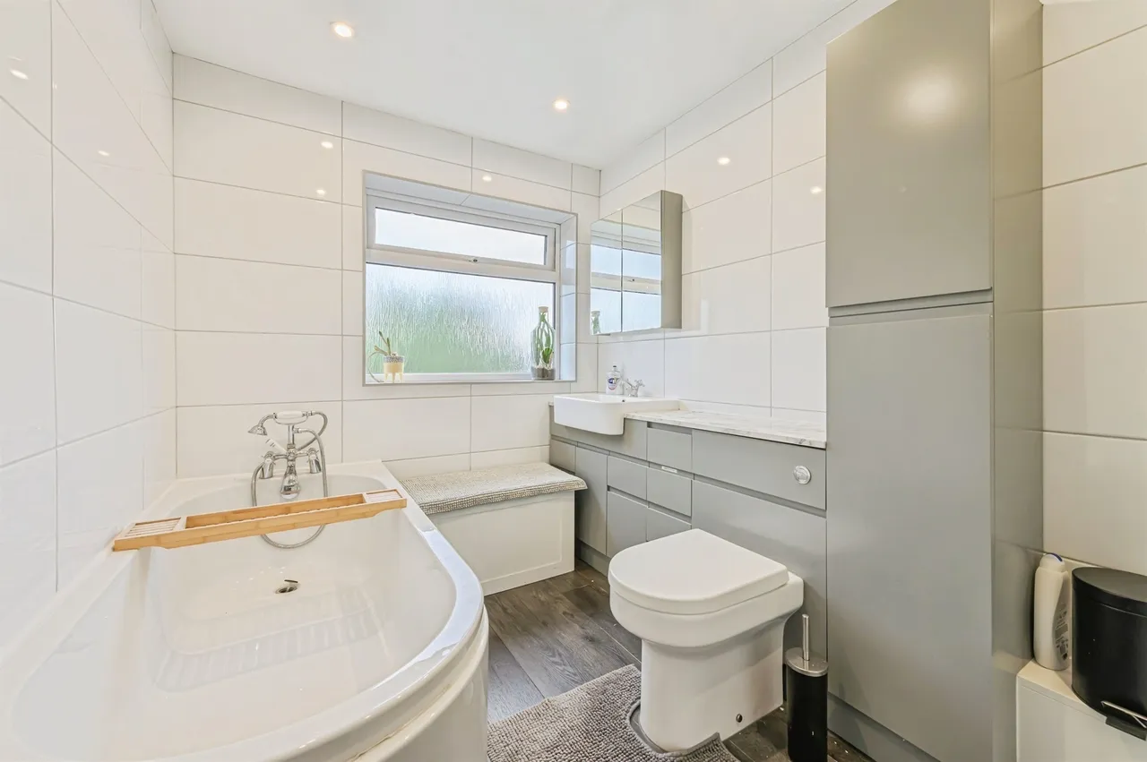 Torc Avenue, Tamworth, B77, photo 22