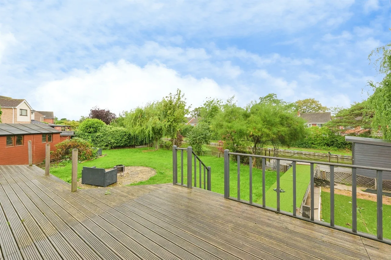 Torc Avenue, Tamworth, B77, photo 5