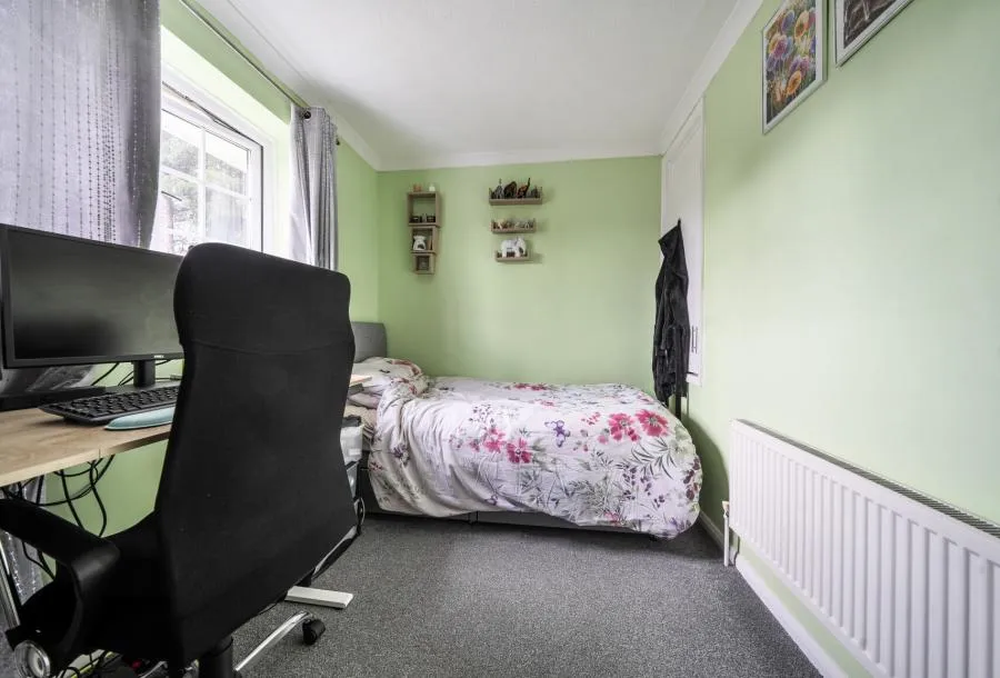 Longs Drive, Yate, BS37, photo 7