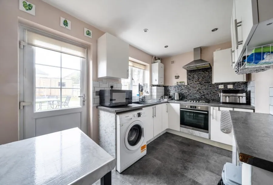 Longs Drive, Yate, BS37, photo 3