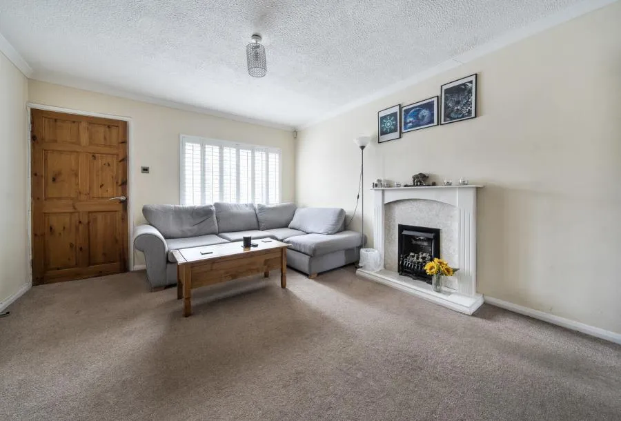 Longs Drive, Yate, BS37, photo 2