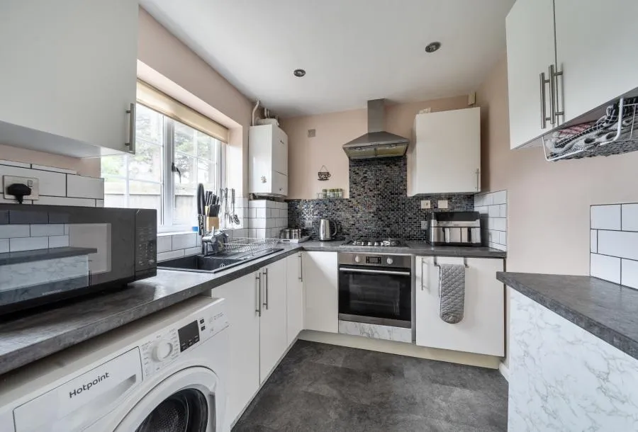 Longs Drive, Yate, BS37, photo 4