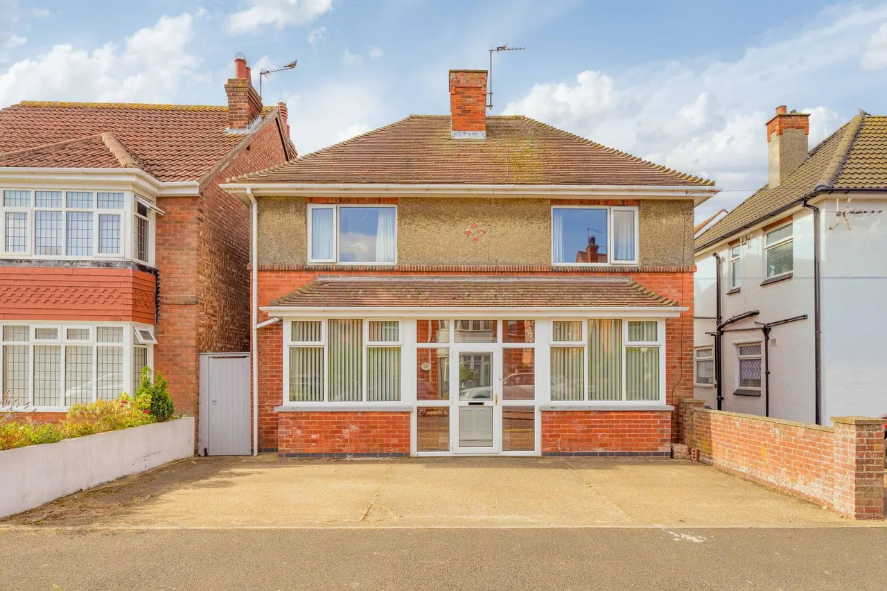 Glentworth Crescent, Skegness, PE25, photo 22