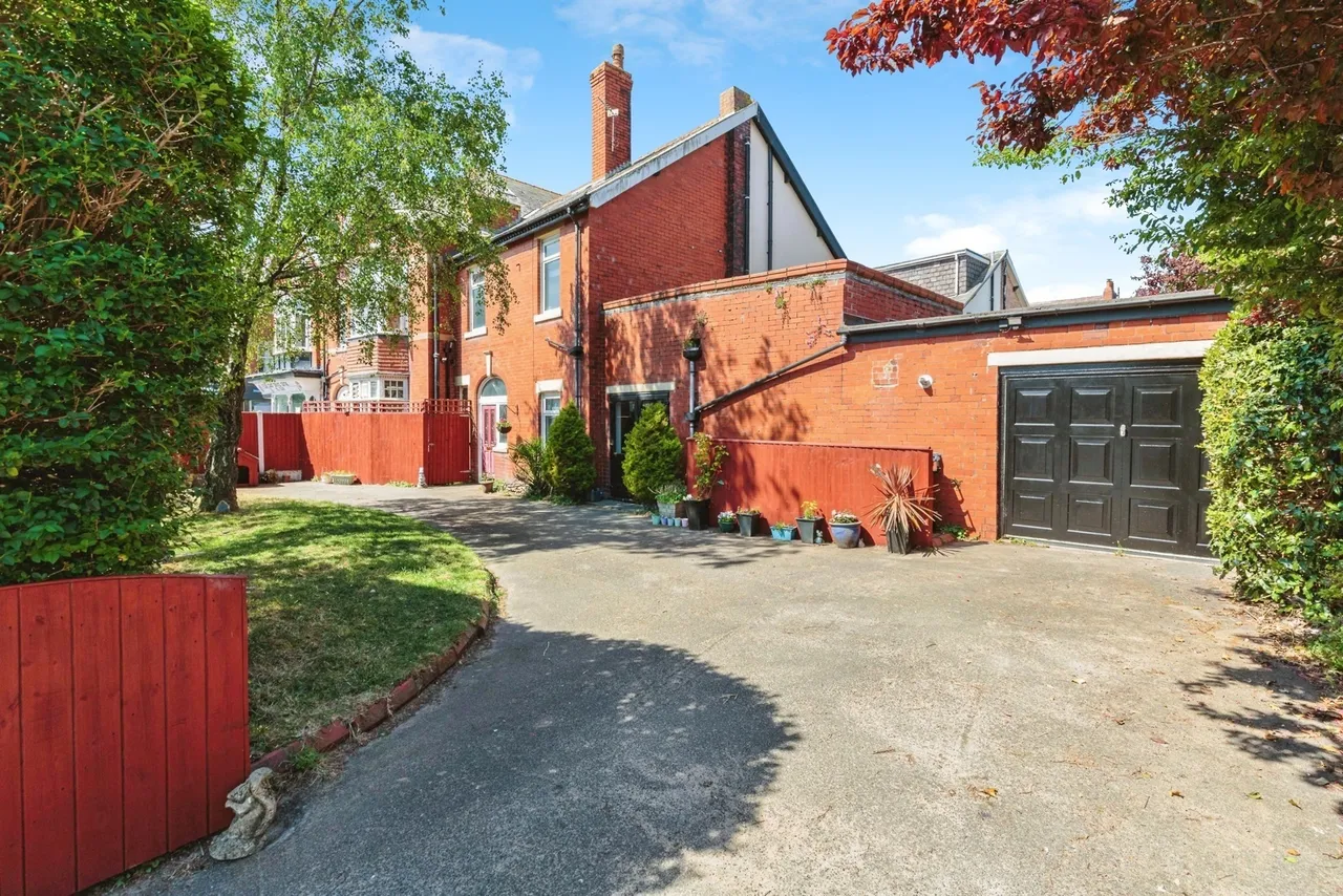 4 bed house for sale, Derbe Road, Lytham St. Annes, FY8