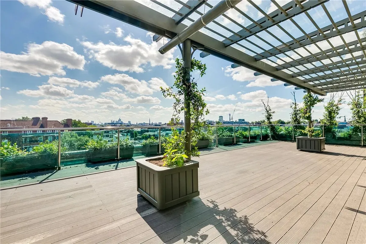 4 bed flat to rent, Belmont Street, Camden, NW1