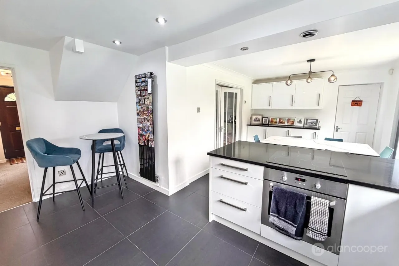 Canterbury Way, St Nicolas Park, CV11, photo 8