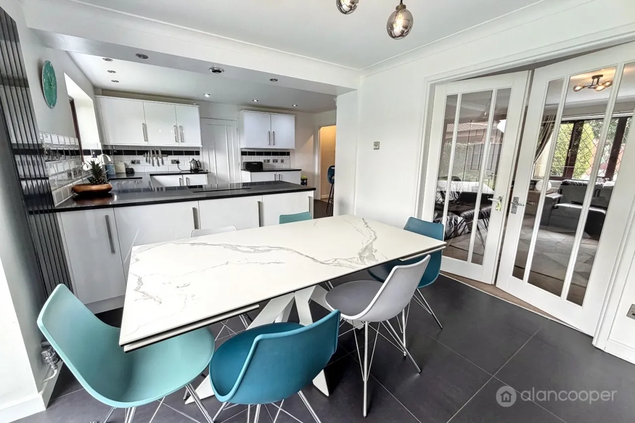 Canterbury Way, St Nicolas Park, CV11, photo 13