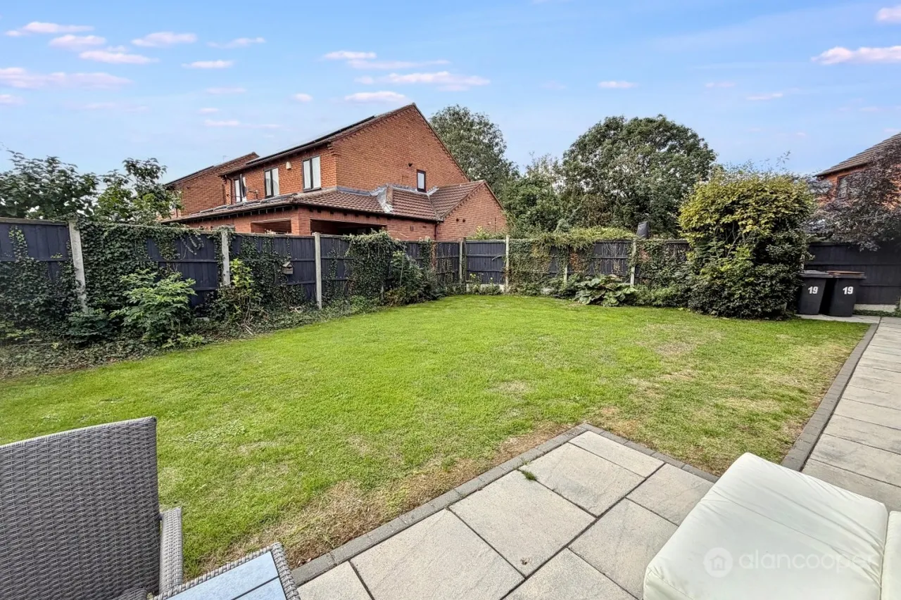 Canterbury Way, St Nicolas Park, CV11, photo 24