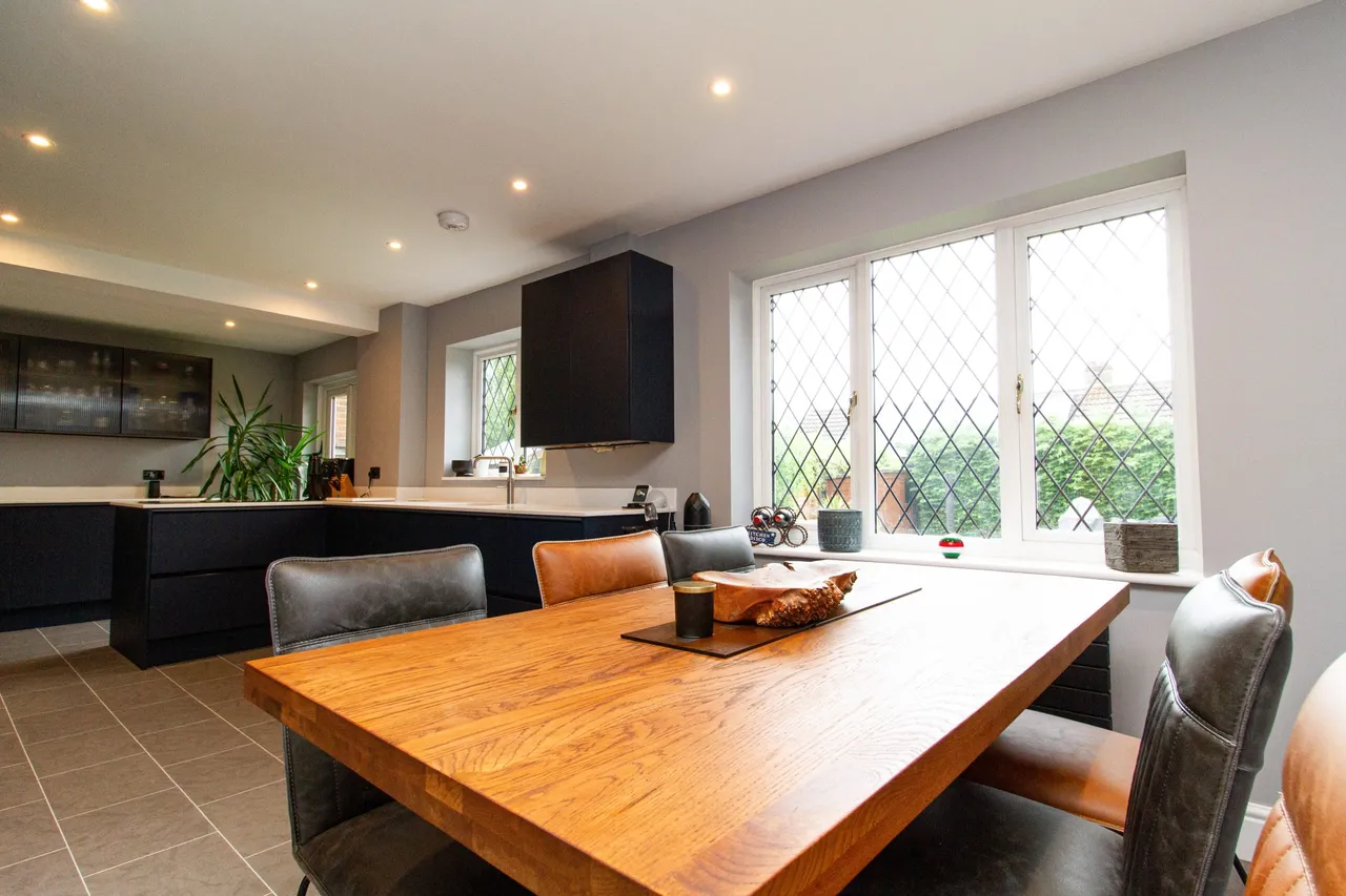 Sian Close, Church Crookham, Fleet, GU52 6BT, photo 2