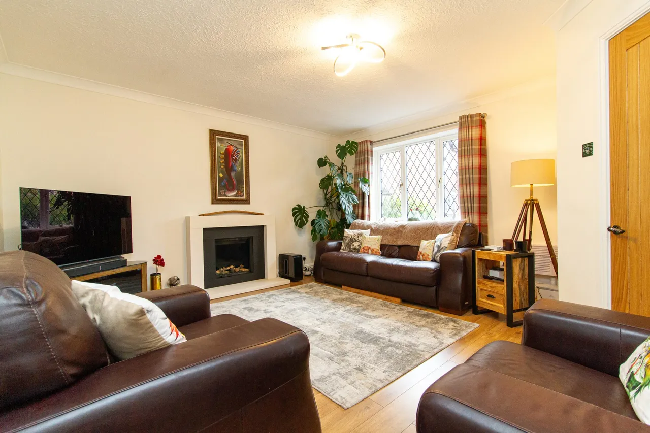 Sian Close, Church Crookham, Fleet, GU52 6BT, photo 3