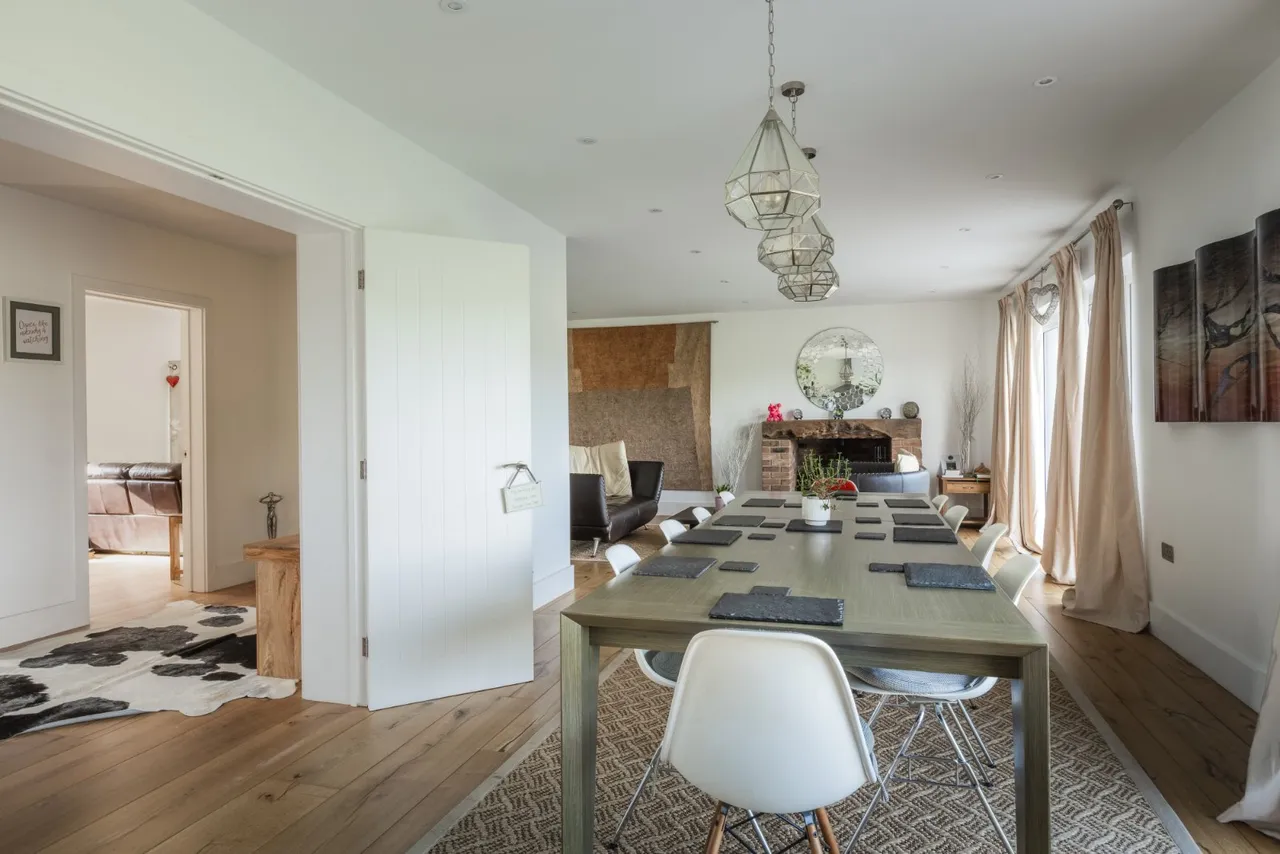 Elm Hill, Motcombe, SP7, photo 4