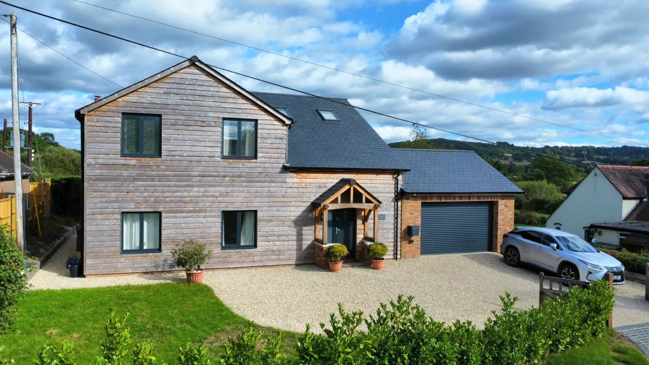 4 bed house for sale, Elm Hill, Motcombe, SP7
