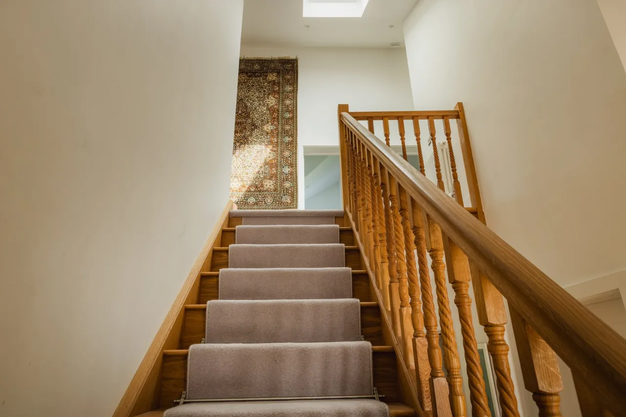 Elm Hill, Motcombe, SP7, photo 7