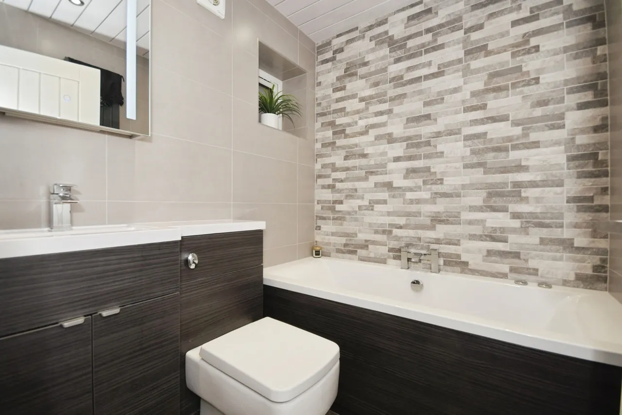 Laburnum Close, Chapeltown, Sheffield, South Yorkshire, S35, photo 20