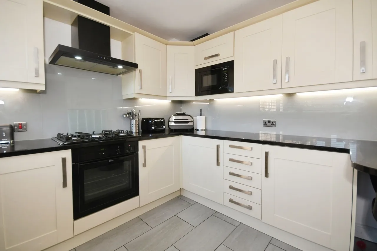 Laburnum Close, Chapeltown, Sheffield, South Yorkshire, S35, photo 6
