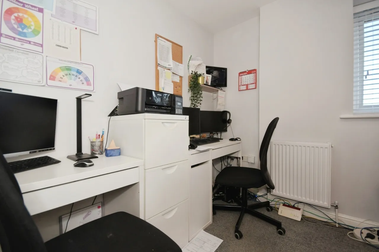 Laburnum Close, Chapeltown, Sheffield, South Yorkshire, S35, photo 18