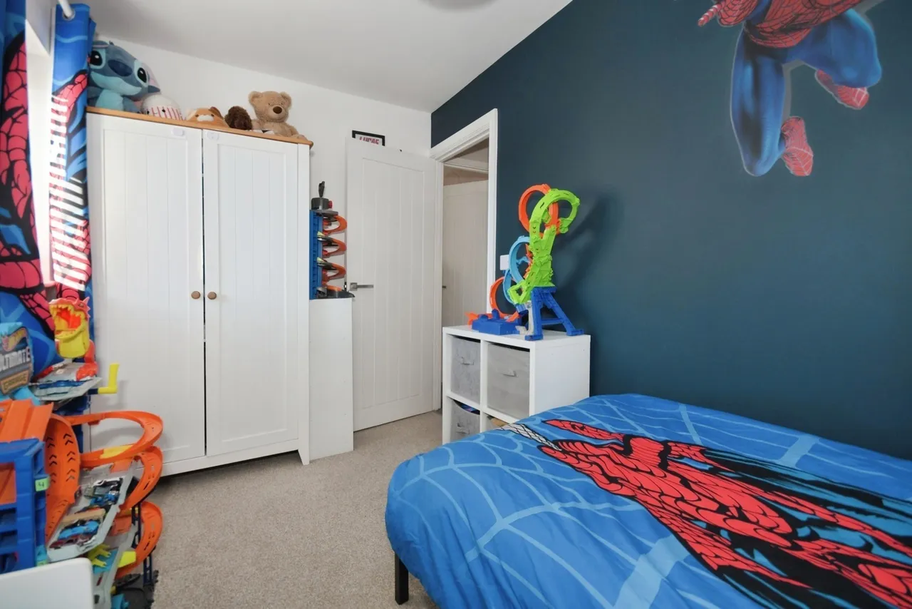 Laburnum Close, Chapeltown, Sheffield, South Yorkshire, S35, photo 17
