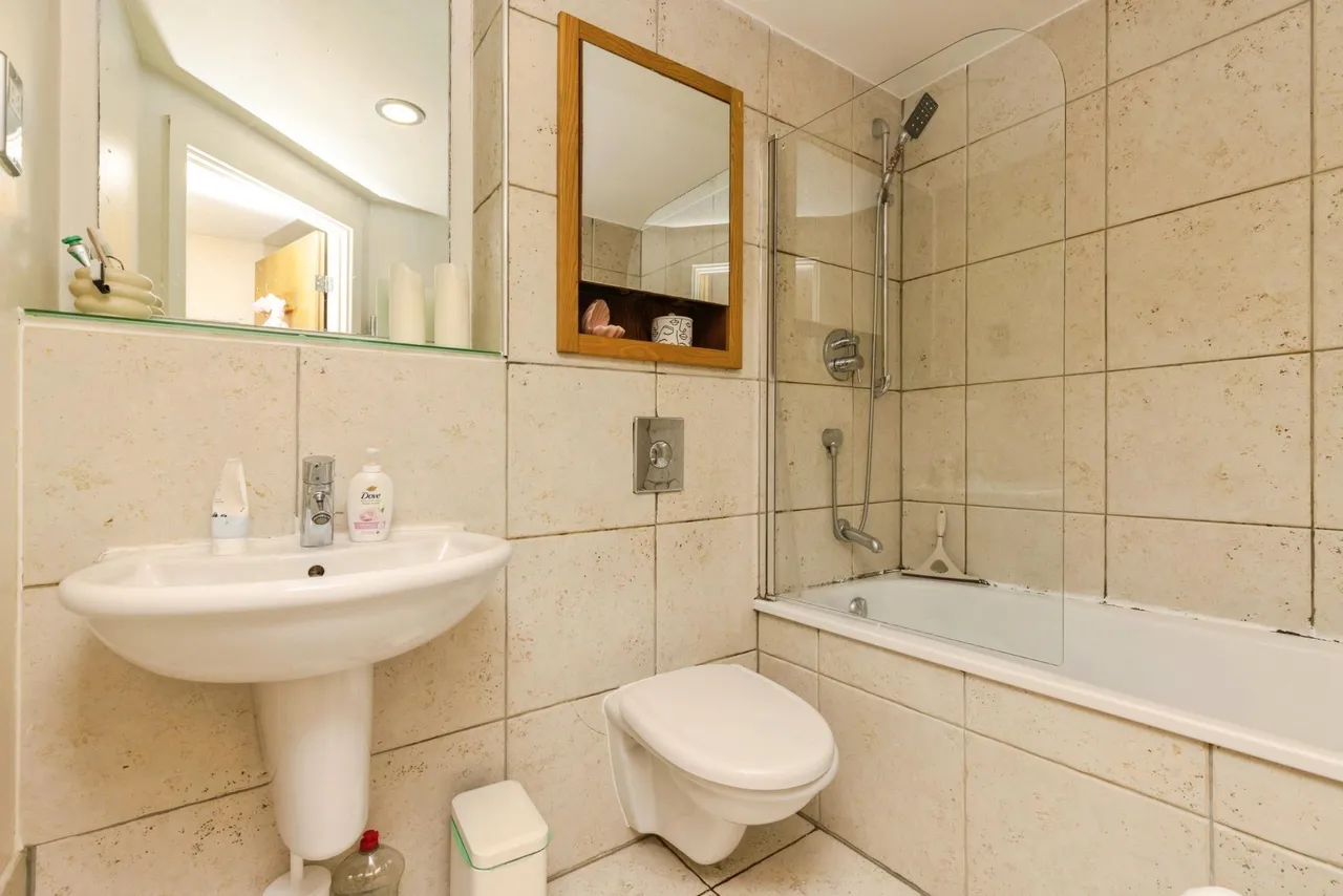 Armouries Way, Leeds, LS10, photo 13