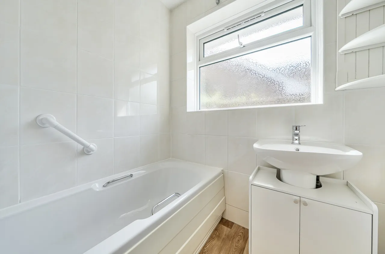 Heathlands Road, Chandler's Ford, SO53, photo 9